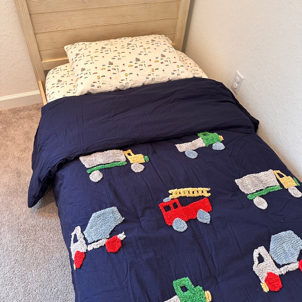 Pottery Barn Kids Candlewick Trucks Comforter